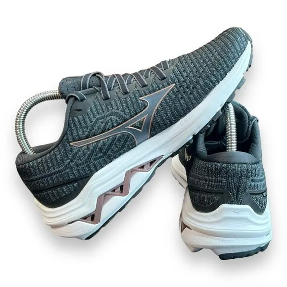 Mizuno Wave Inspire 18 Waveknit Womens 7‎ Running Shoes Black J1GD221344 22Y