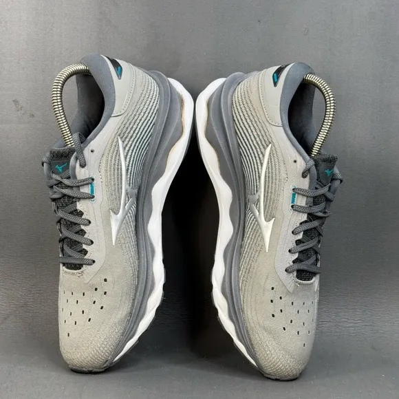 Mizuno Wave Sky 5 Running Training Sneakers, Womens Shoes Gray Multi size 9.5
