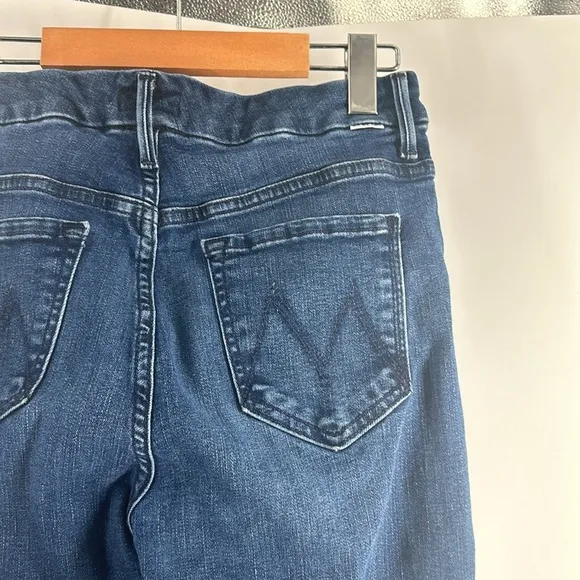 Mother Medium Wash Denim Blue High Rise Skiny Jeans in 5 Pocket Size 28
