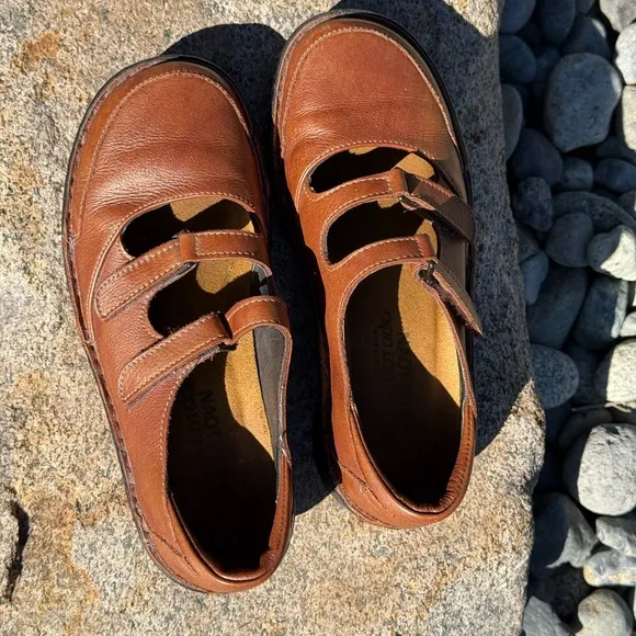 Naot Latte Brown Leather Mary Jane Shoes