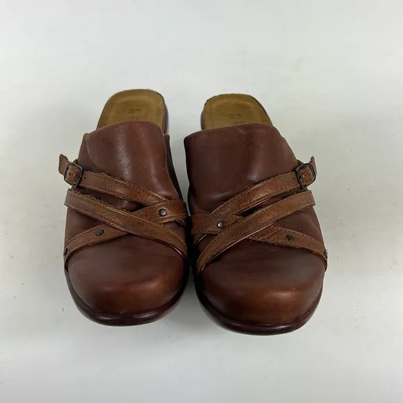 Naot tan brown leather minimalist clog backless heeled mules women’s size 8