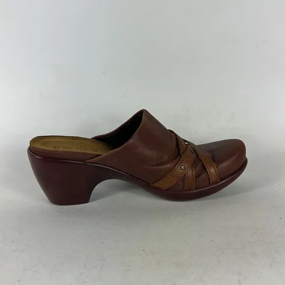 Naot tan brown leather minimalist clog backless heeled mules women’s size 8