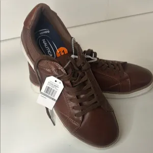 Nautica Brown Sneakers with Matte Leather Finish