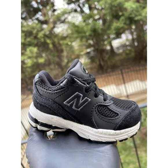 New Balance 2002R Black Phantom IC2002BK Size 6C Pre School Boys Shoes
