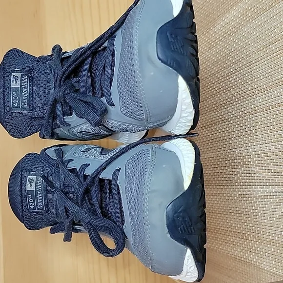 New Balance 420 V4 Mens Sneaker sz8 Gray Navy Training Athletic Shoes M420LG4