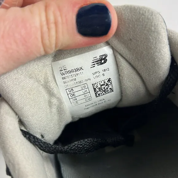 New Balance 993 women’s size 8 black suede grey minimalist made in USA sneakers