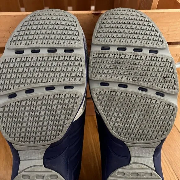 New Balance Size 12 Gray &amp; Navy 620 Low Top Slip On Laceless Sneakers Shoes