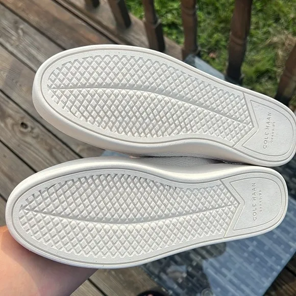 New COLE HAAN Knit Casual Womens Sneakers Shoes White Bone size 9.5 B