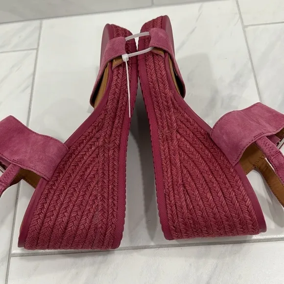 NEW! GEOX Cyclamen Ponza Wedge Sandal - Size 41