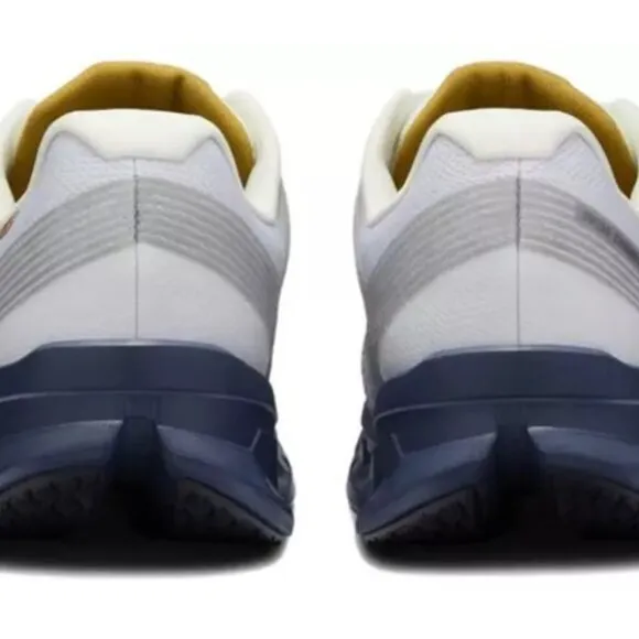 NEW in Box ON Cloud Frost/Metal On Running Cloudgo Suma Men's 10 Training Shoes
