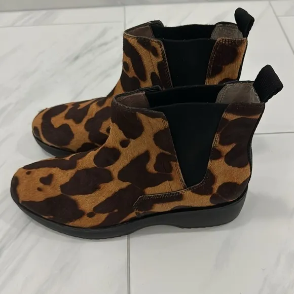 NEW! Louis Et Cie Woman Zareb Real Cow Hair Fur Bootie - Size 10