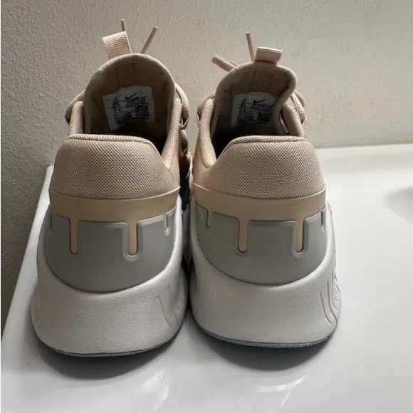 NEW Nike Women Free Metcon 5 training workout shoes