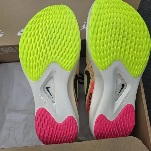New Nike ZoomX Fly. Ekiden Japan Edition.  Running Shoes - Neon and Black