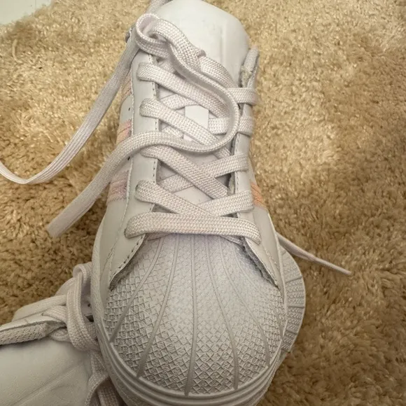 NEW NO TAG/ Kids White Adidas Superstar Shoes