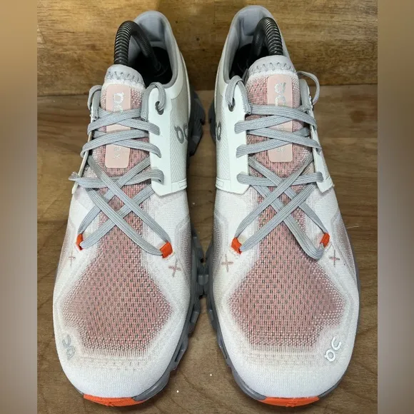 NEW On Cloud X 3 REFLECTIVE Womens Size 10 Running Shoes Sneakers Ivory Alloy