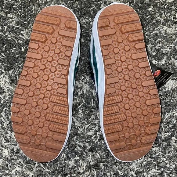 New VANS Sk8-Hi MTE 2.0 DX Size 9