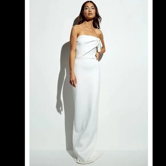 New with tags Black Halo Divina Gown