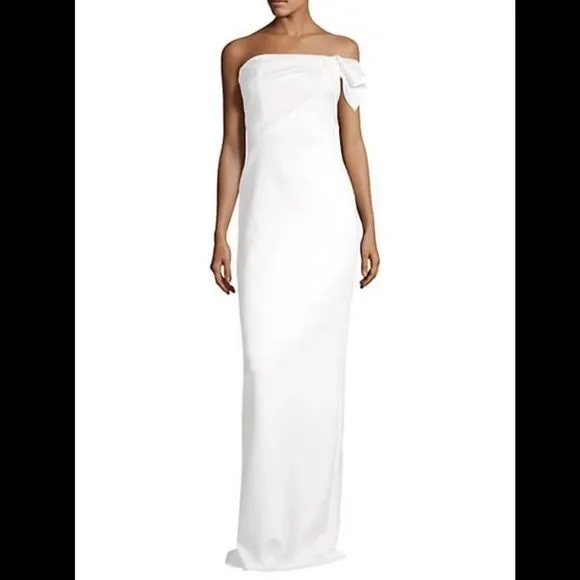 New with tags Black Halo Divina Gown