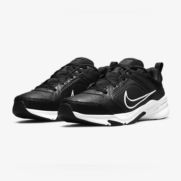 NIB Men’s Size 9 Nike Defy All Day Training Sneakers Leather &amp; Mesh In Black