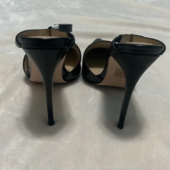 NIB: MODE COLLECTIVE Knox Pump Pointed Toe Heels in Black, Size 36 (EU)