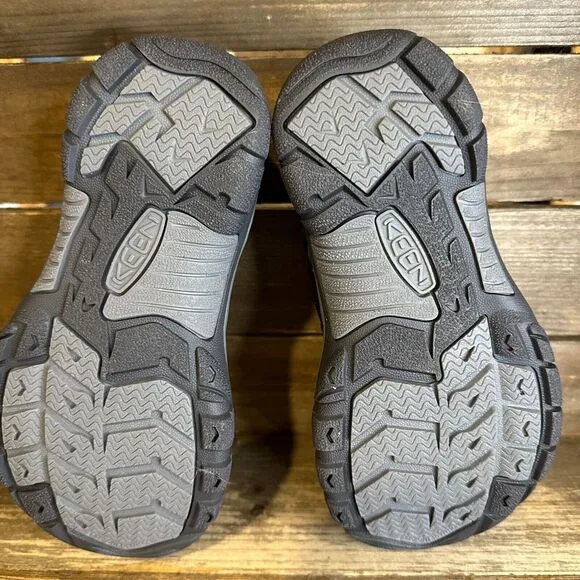 NIB New Big Kids Keen Newport H2 Blue Strappy Outdoor Shoes Sandals Size 1 Y