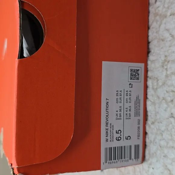 NIB Nike Women's Revolution 7 Running Shoes Sz 6.5