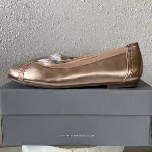NIB Vionic Rose Gold Carole Metallic Shoes Size 6.5