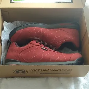 NIB Women's Oboz Bozeman low leather red shoes size 7