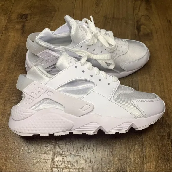 Nike Air Huarache Running Casual Shoes Triple White FV5603-100 Size 4 youth