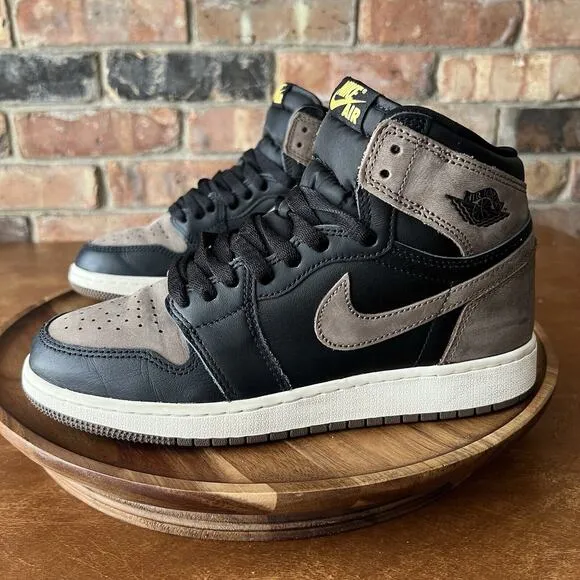 Nike Air Jordan 1 Retro High OG Palomino Youth 6 Women's 7.5 Shoes Sneakers