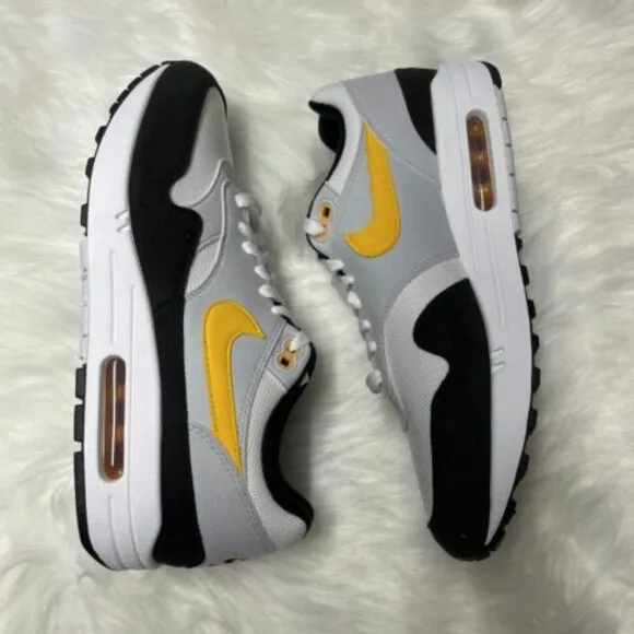 Nike Air Max 1 Low Mens Casual Sneaker Shoes White FD9082-104 VNDS Size 9