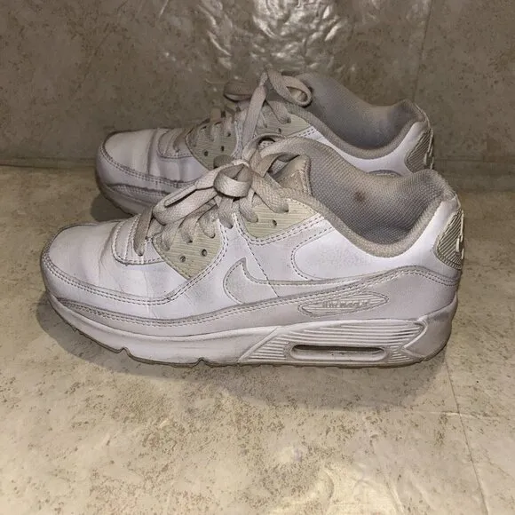 Nike Air Max 90 LTR GS Triple White Lace Up Casual Sneakers Youth Size 6