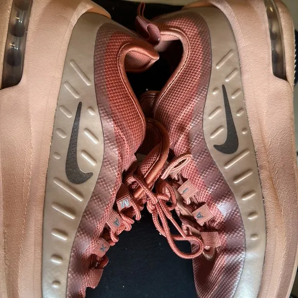 Nike Air Max Axis Rose Blush Womens Running Shoes AA2168-201 Size 8.5