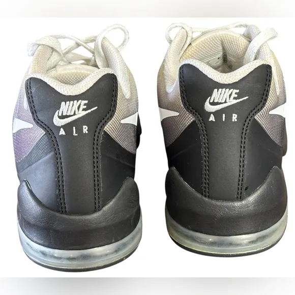 Nike Air Max Invigor Men's Training Shoes Sportswear Size 8 Sneakers 749688-010