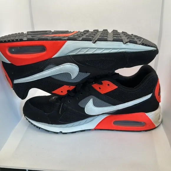 Nike Air Max IVO Black/White Men's Running Training Shoes Black Crimson Size 9