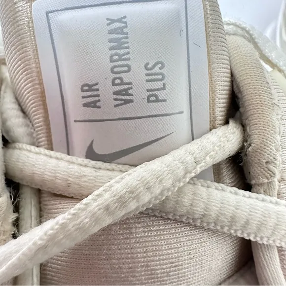 Nike Air Vapormax Triple White Pure Platinum Men's Size 11 Sneakers Flyknit