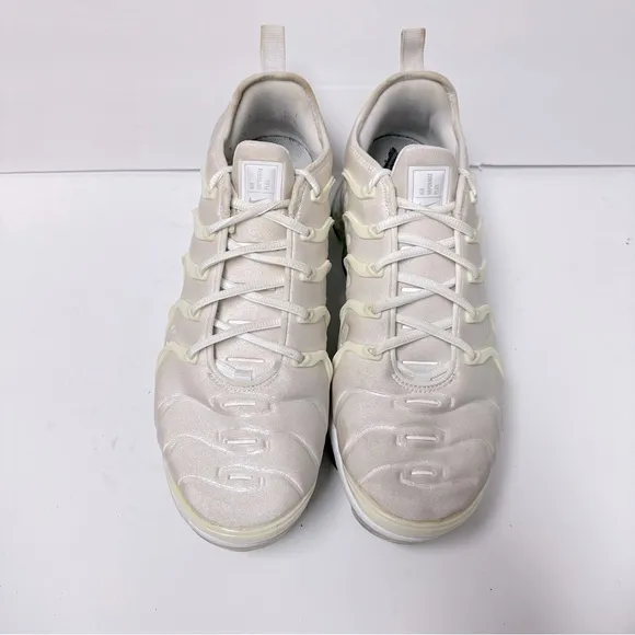 Nike Air Vapormax Triple White Pure Platinum Men's Size 11 Sneakers Flyknit