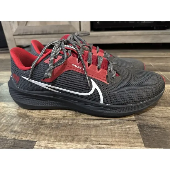 Nike Air Zoom Pegasus 40 Mens Sz 12 Tampa Bay Buccaneers Bucs‎ Running Shoes EUC