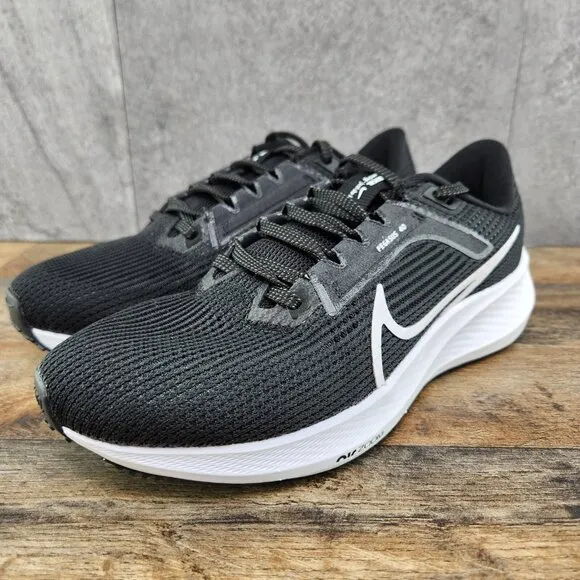 Nike Air Zoom Pegasus 40 Size 9.5 Womens Black White Casual Running Shoes