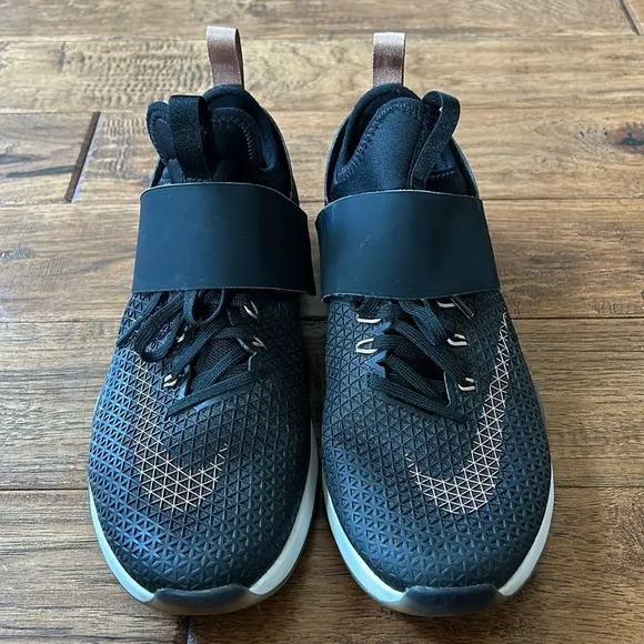 Nike Air Zoom Strong Running Training Shoes Black &amp; Rose Gold Women's Size 7