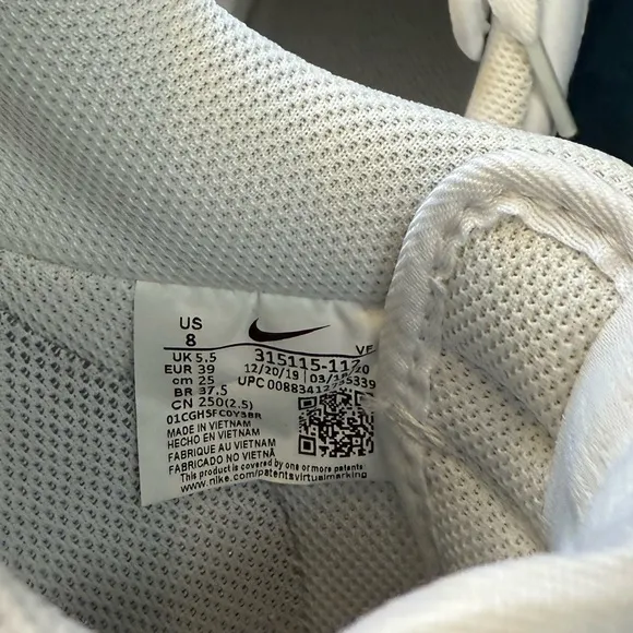 Nike Airforce 1 trainers White and Gray Athletic Shoes