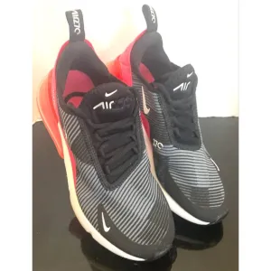 Nike Big Kids Air Max 270 Black and Red Shoes Low Top Size 4.5Y