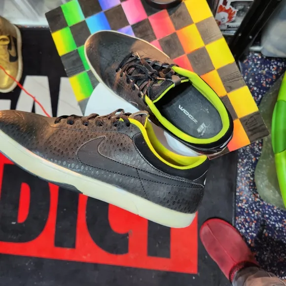 Nike Black and Green Men's Shoes Eric Koston Skakeboading