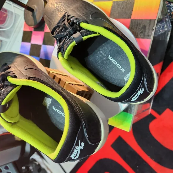 Nike Black and Green Men's Shoes Eric Koston Skakeboading