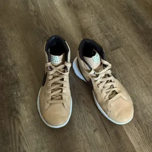 Nike Blazer Golf Shoes Spikeless Tan Woman’s Size 8