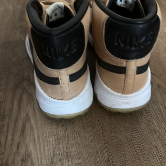 Nike Blazer Golf Shoes Spikeless Tan Woman’s Size 8