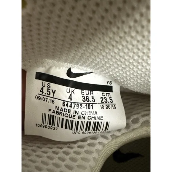NIKE FOAMPOSITE PRO GS SIZE 4.5Y FRUITY PEBBLES WHITE COURT PURPLE 644792 101