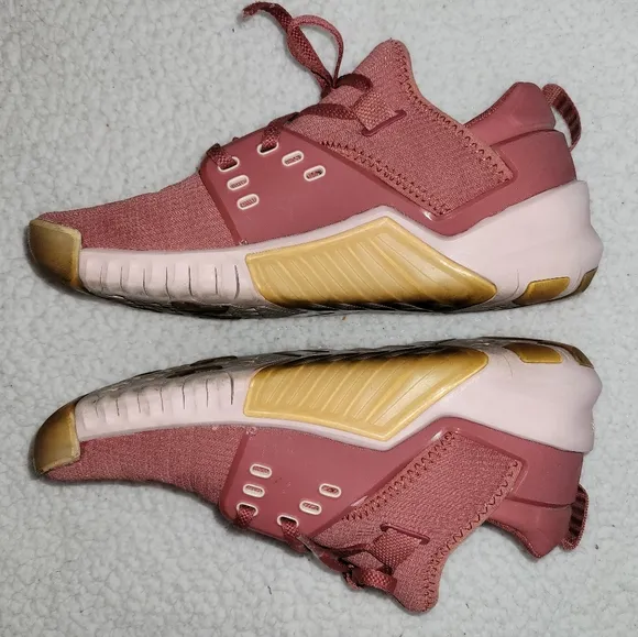 Nike Free Metcon 2 Cross Trainers Light Redwood/Echo Pink Size 8.5