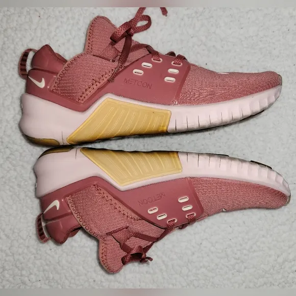 Nike Free Metcon 2 Cross Trainers Light Redwood/Echo Pink Size 8.5