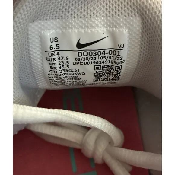 Nike Free Metcon 4 White Teal Pink Gym Training Shoes DQ0304-001 Women Size 6.5